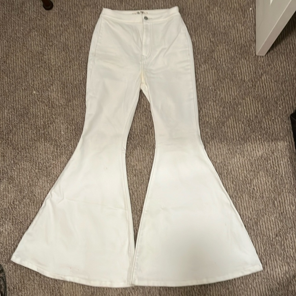 FREE PEOPLE float on flares in an winter white